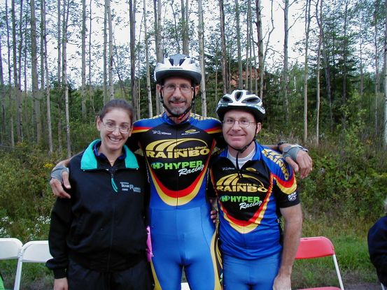 Carmi, the Bobarazzi and Tom, all smiles before lining up to race.